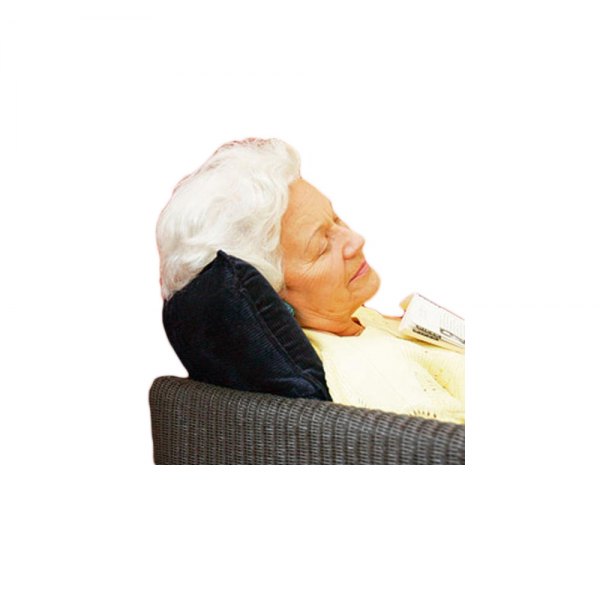 ältere Frau ruht sich aus