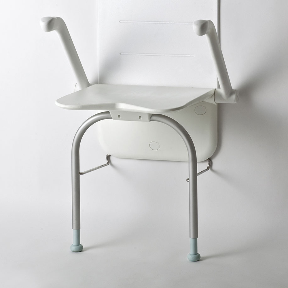 Etac Relax Duschklappsitz mit Armlehnen und Stützbeinen
