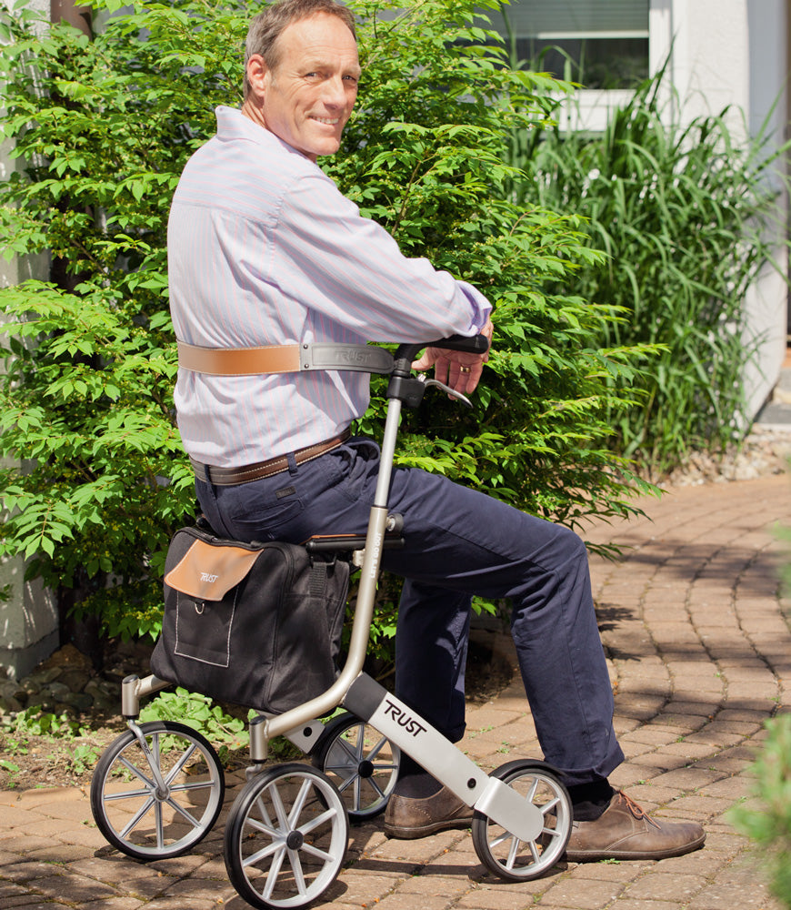 Trust Care Rückengurt für Rollator Let's go out