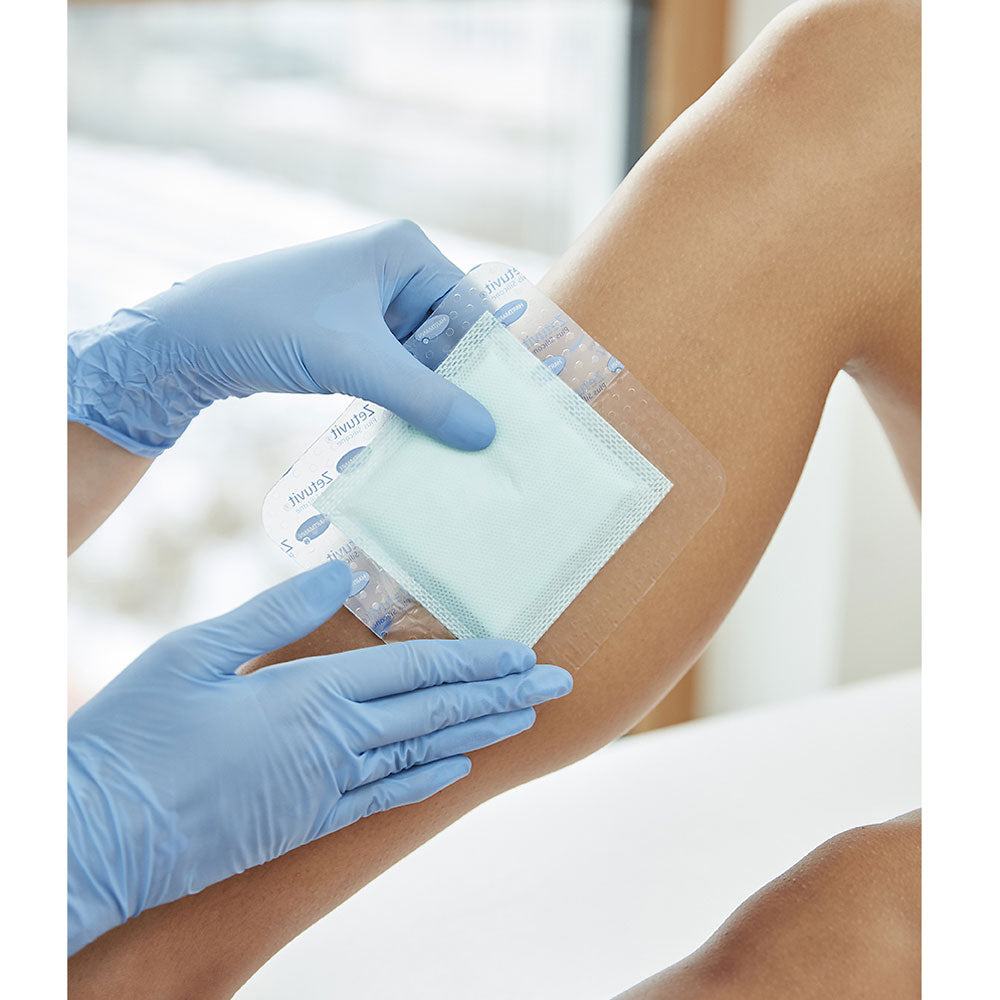 Hartmann Zetuvit® Plus Silicone Border Wundauflage 12,5x12,5 cm (1x10 Stk.)